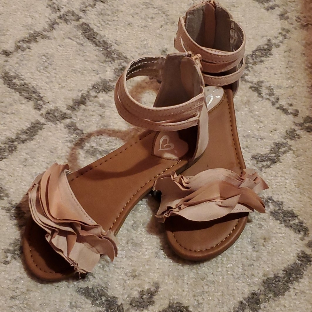Ruffle sandals